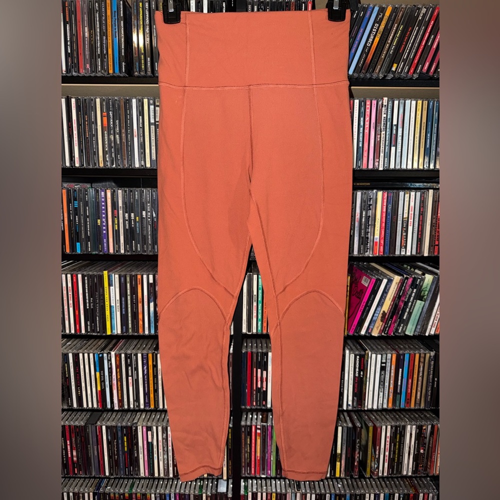 Athleta Rust Orange Rise Up Rib XS Athletic Cozy Athleisure Yoga Gym Leggings